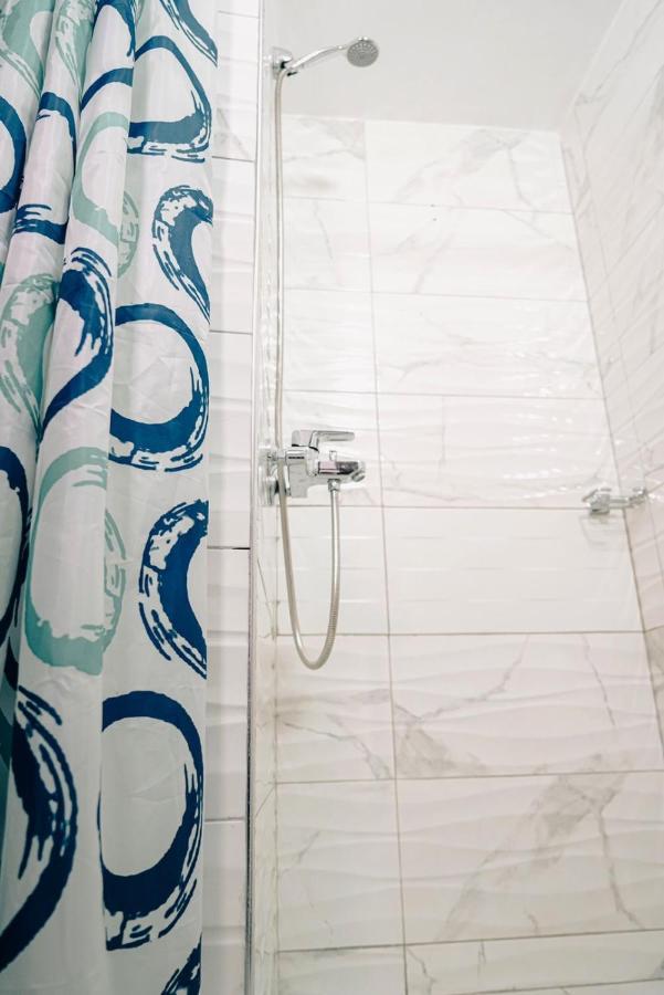 Cico Hostel &Private Room จีโรคาสเตอร์ ภายนอก รูปภาพ
