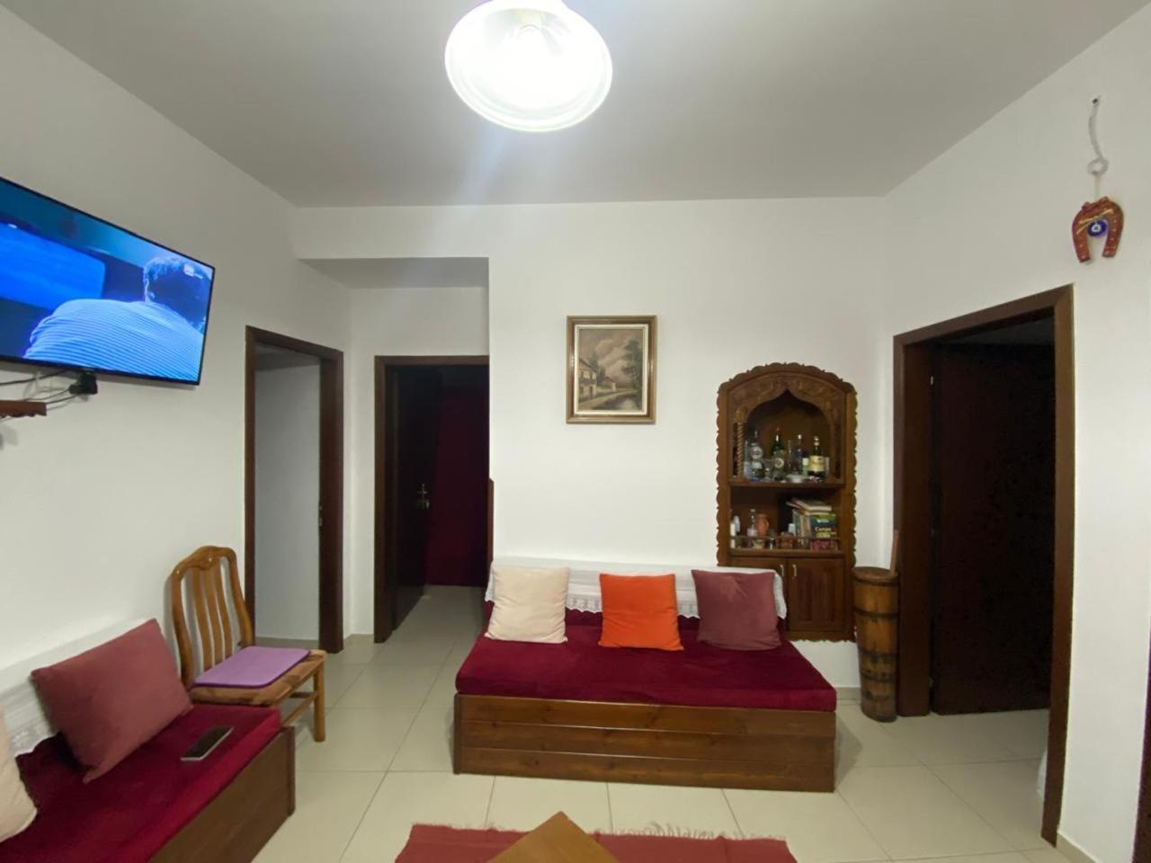 Cico Hostel &Private Room จีโรคาสเตอร์ ภายนอก รูปภาพ