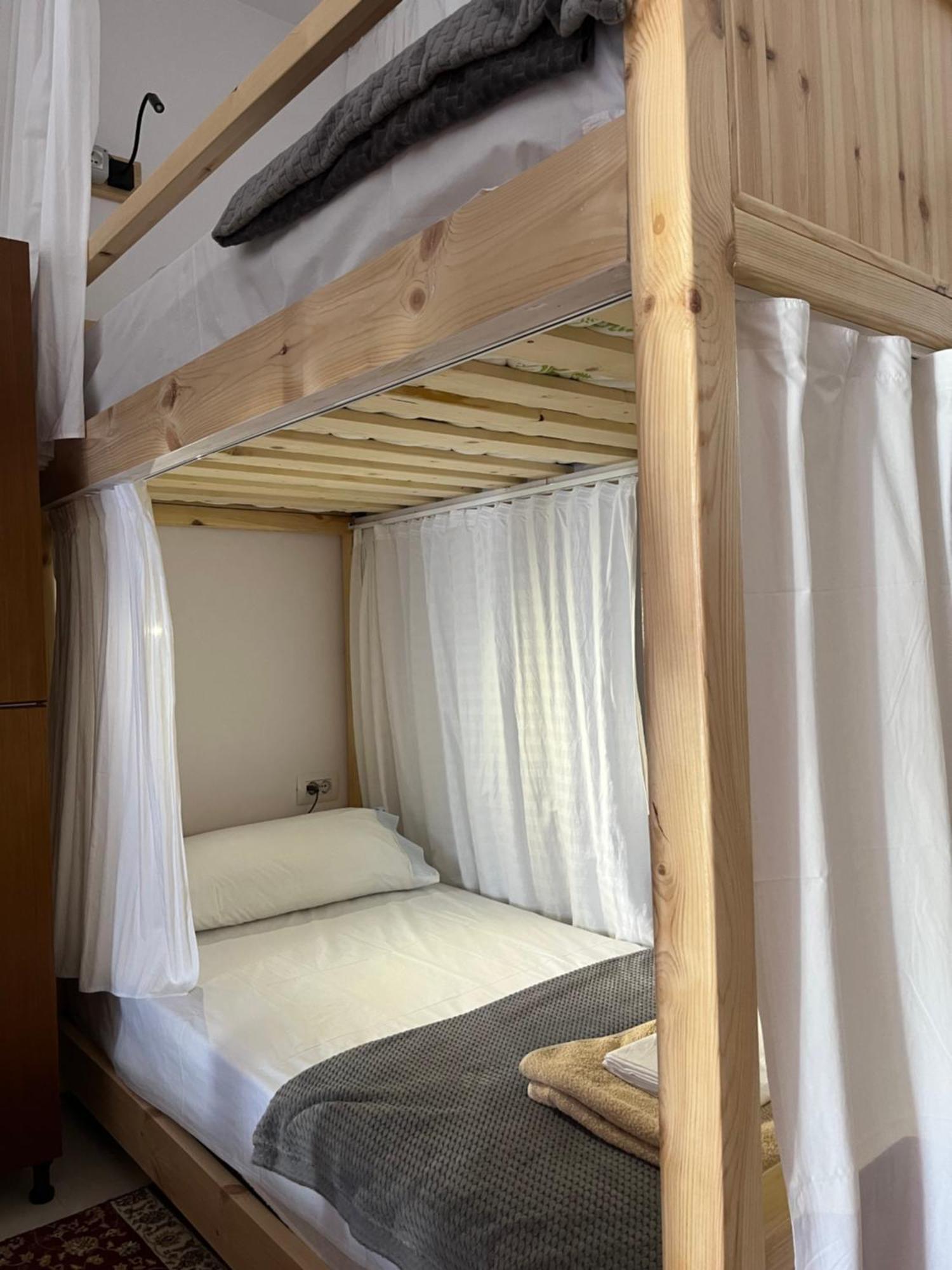 Cico Hostel &Private Room จีโรคาสเตอร์ ภายนอก รูปภาพ